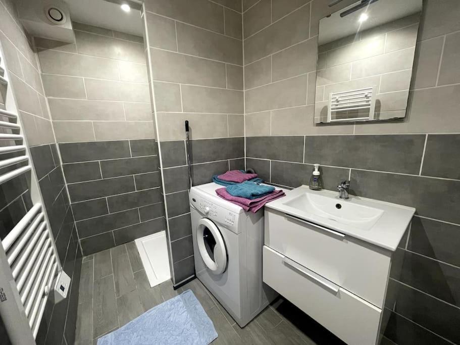 Maisonnette Des Douves Plein Centre 1 A 4 Voyageurs Malestroit Екстериор снимка